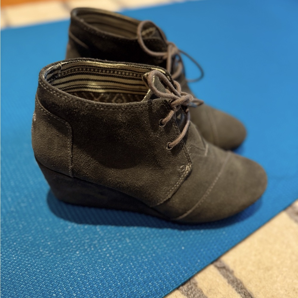 Toms dark gray ankle boots.